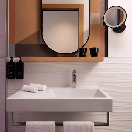 Hotel The Spring House Vatican, Tapestry Collection By Hilton Roma